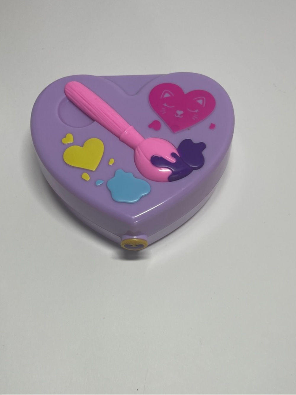 Polly Pocket Starring Shani Art Studio Compact from Mattel, 2021